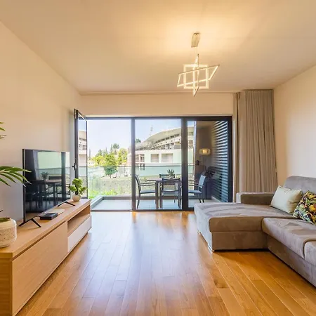 Διαμέρισμα Flh Balcony Flat With Pool Φουνκάλ