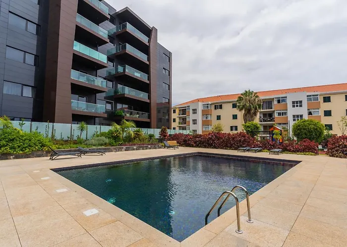 Flh Balcony Flat With Pool