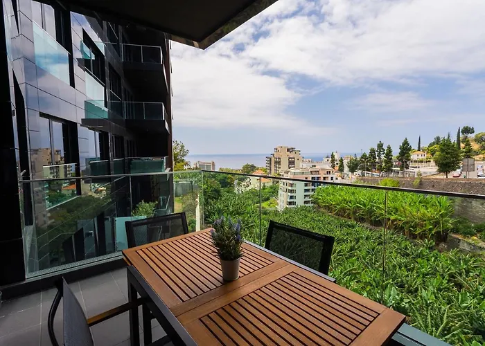 דירה Flh Balcony Flat With Pool *