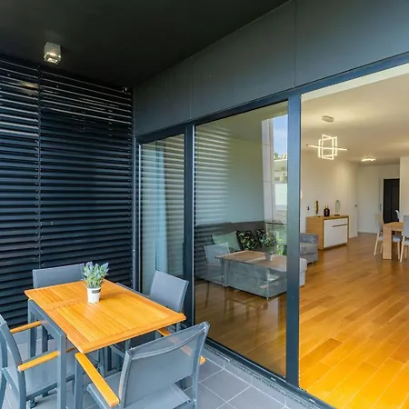 Flh Balcony Flat With Pool *