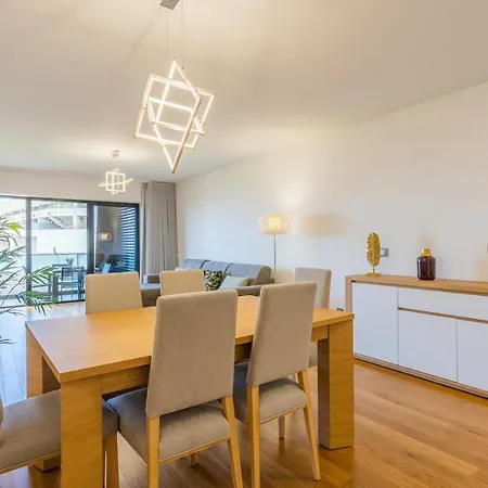 Flh Balcony Flat With Pool Apartament Funchal (Madeira)