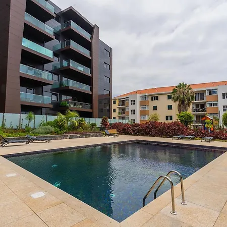 Flh Balcony Flat With Pool