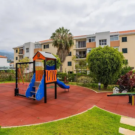 Apartament Flh Balcony Flat With Pool