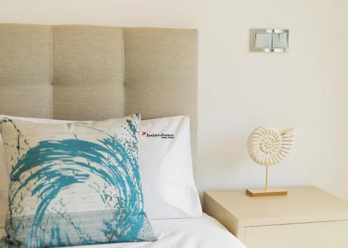 Flh Balcony Flat With Pool *