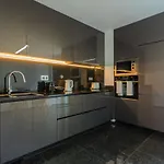 Flh Balcony Flat With Pool Appartamento Funchal (Madeira)